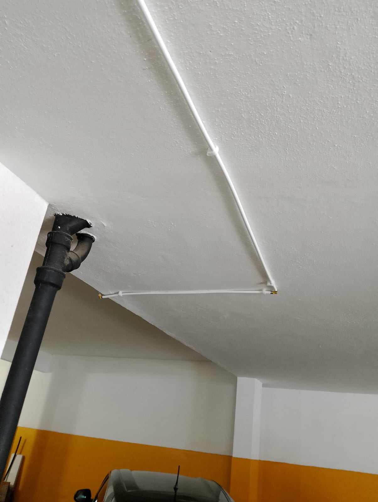 Tubulação de gás instalada no teto